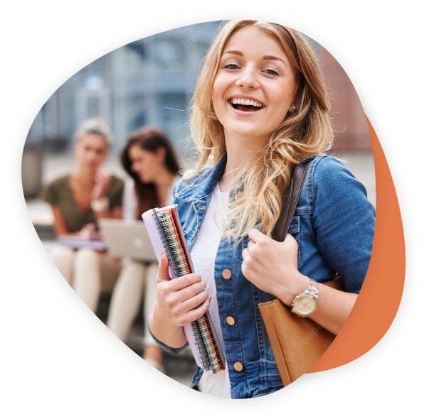 Image d'une étudiante à l'université